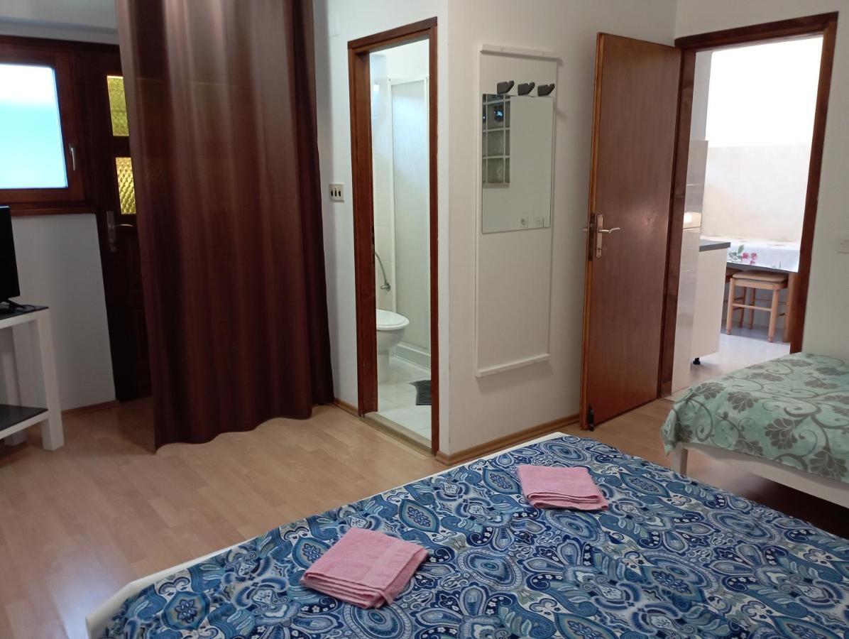 Apartments Mare Novigrad  Bagian luar foto